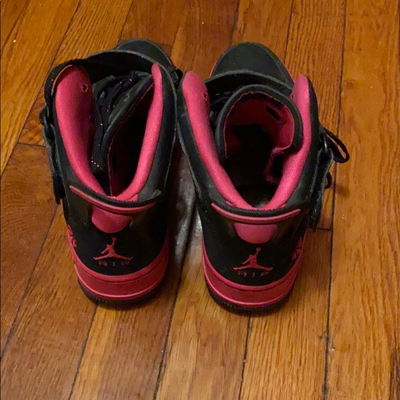 Jordan pink/black